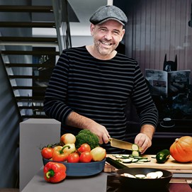 Buchcover „Doc Esser macht den Westen fit“ mit Dr. Heinz-Wilhelm Esser, präsentiert von WDR.