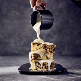 Buchcover „Einfach zu gut“ von Gina Kaas mit Food- und Tierfotos von ihrem Hof.