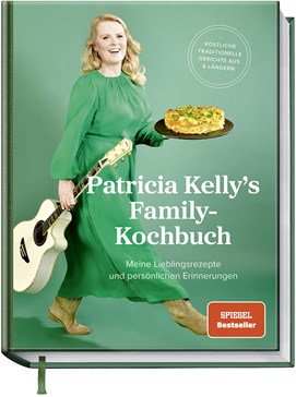 Buchcover „Patricia Kelly’s Family-Kochbuch“ mit Autorin in grünem Kleid und einer Quiche.