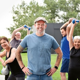 Buchcover „Doc Esser macht den Westen fit“ mit Dr. Heinz-Wilhelm Esser, präsentiert von WDR.